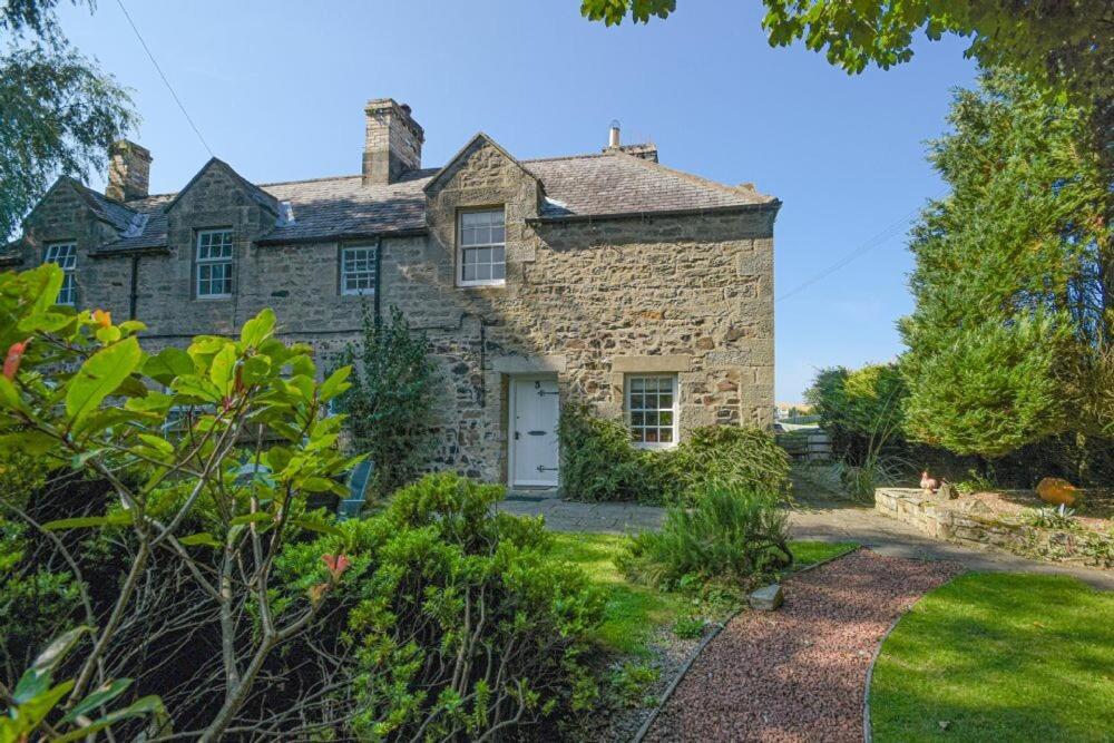 Avocet Cottage Bamburgh Exterior photo